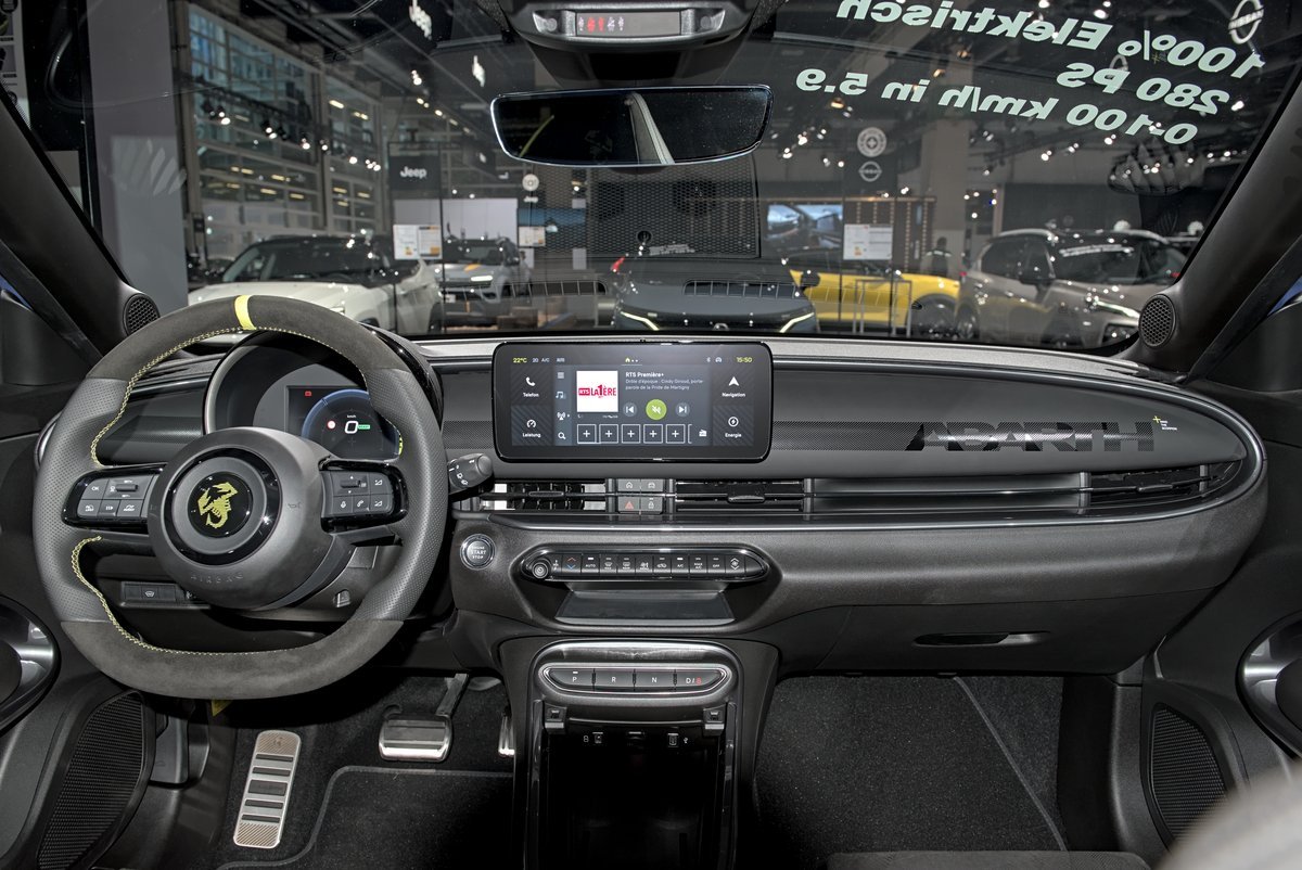 Abarth 600 Scorpionissima 54 kWh (282 Hp)