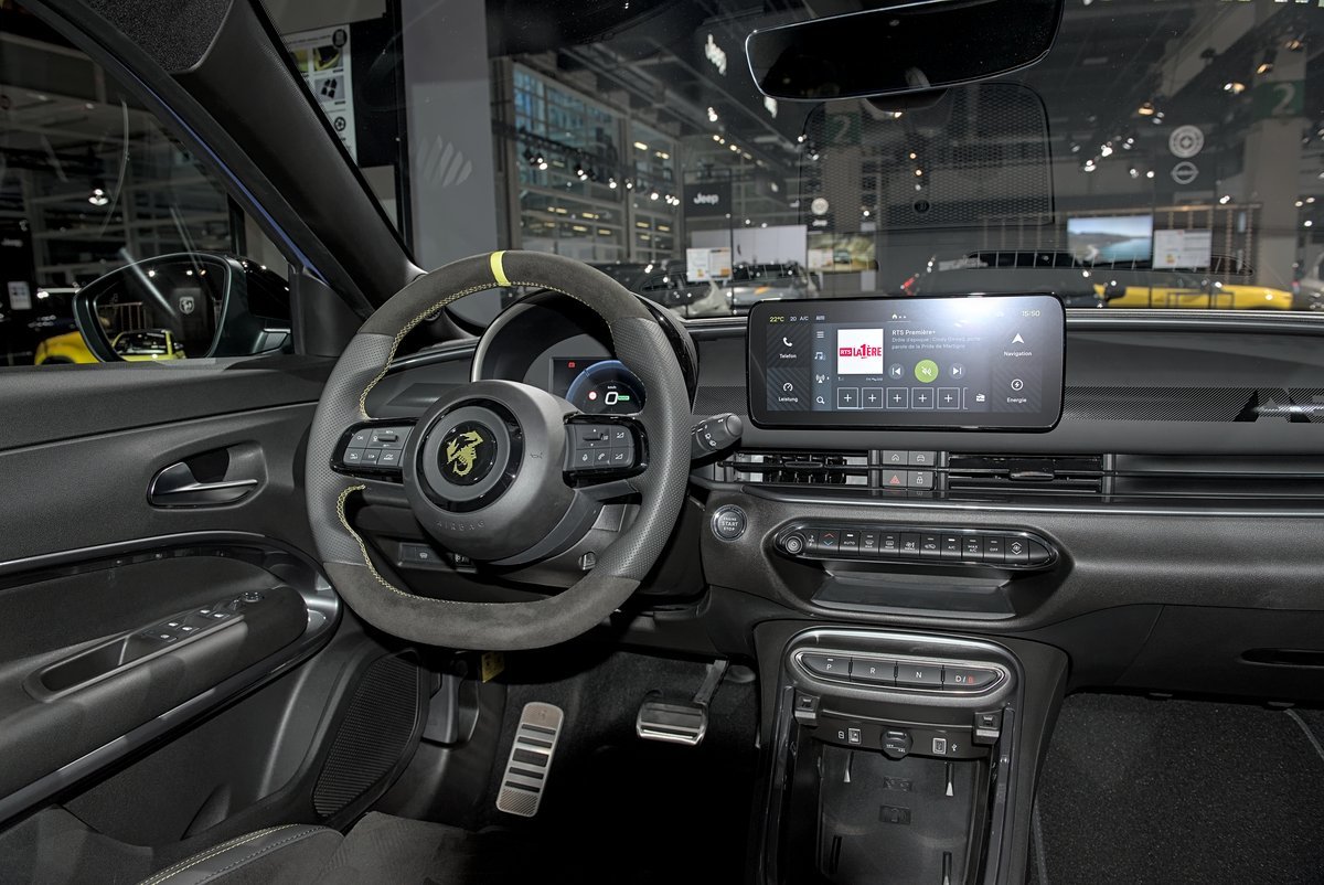 Abarth 600 Scorpionissima 54 kWh (282 Hp)