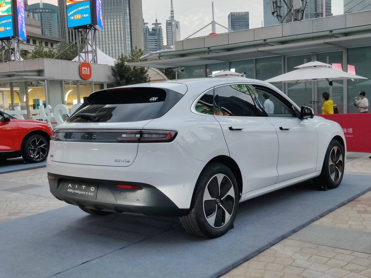 AITO M5 1.5T (428 Hp) Range Extender 4WD