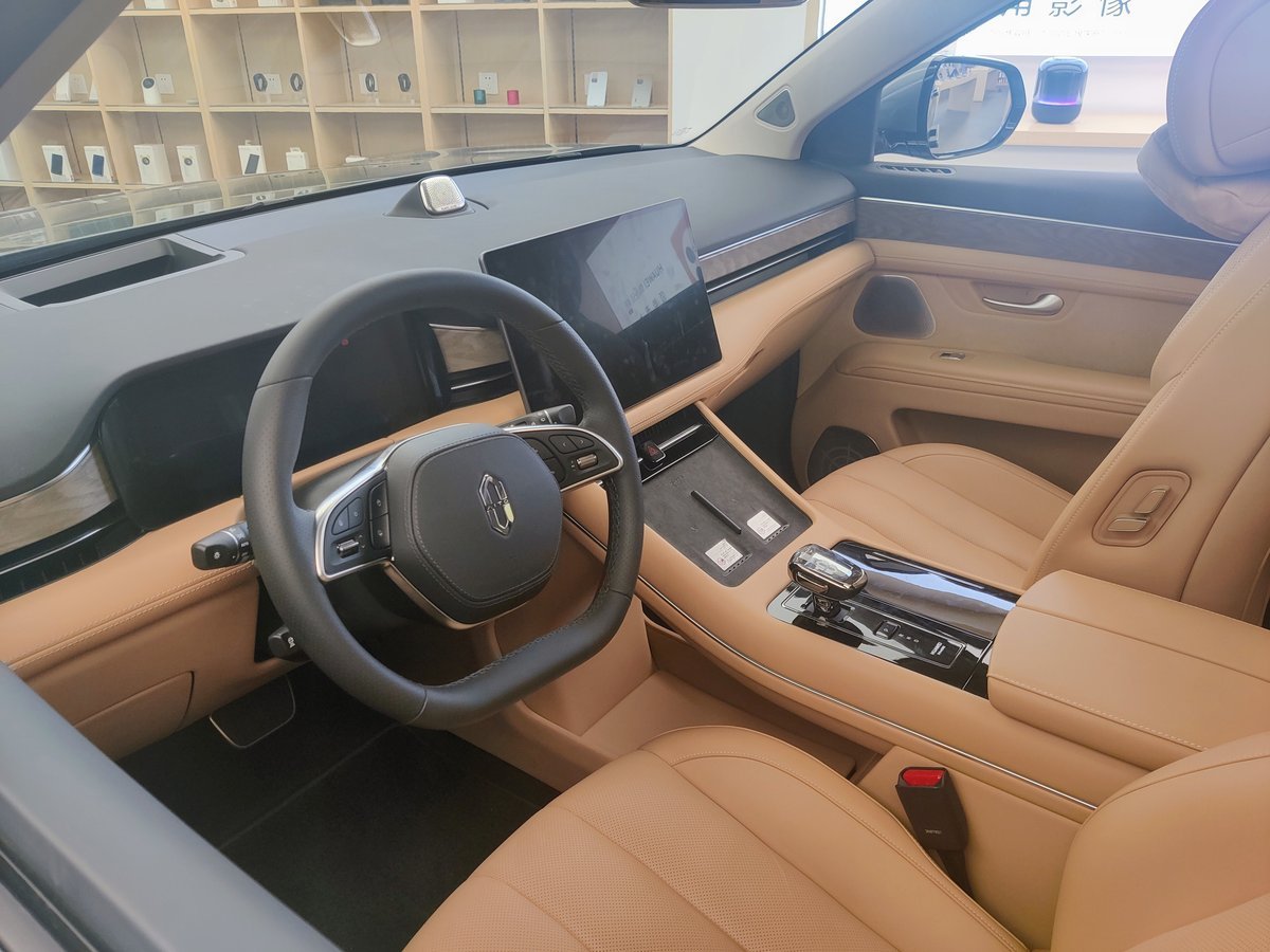 AITO M7 1.5T (272 Hp) Range Extender