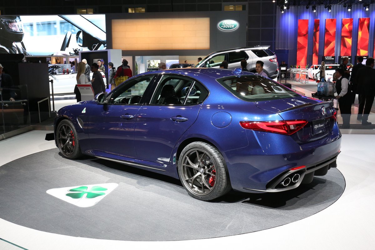 Alfa Romeo Giulia Quadrifoglio 2.9 V6 (510 Hp)