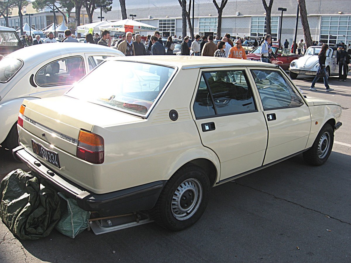 Alfa Romeo Giulietta 1.3 (90 Hp)
