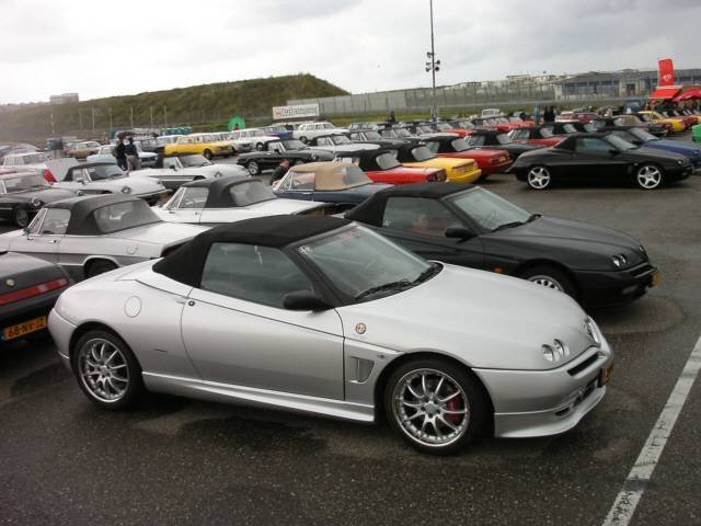 Alfa Romeo Spider Alfa Romeo Spider (916)
