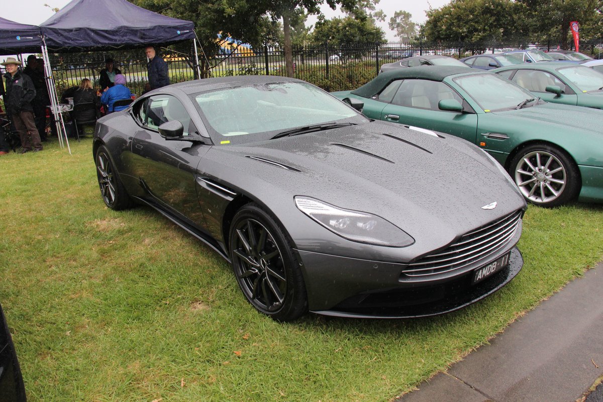 Aston Martin DB11 Aston Martin DB11