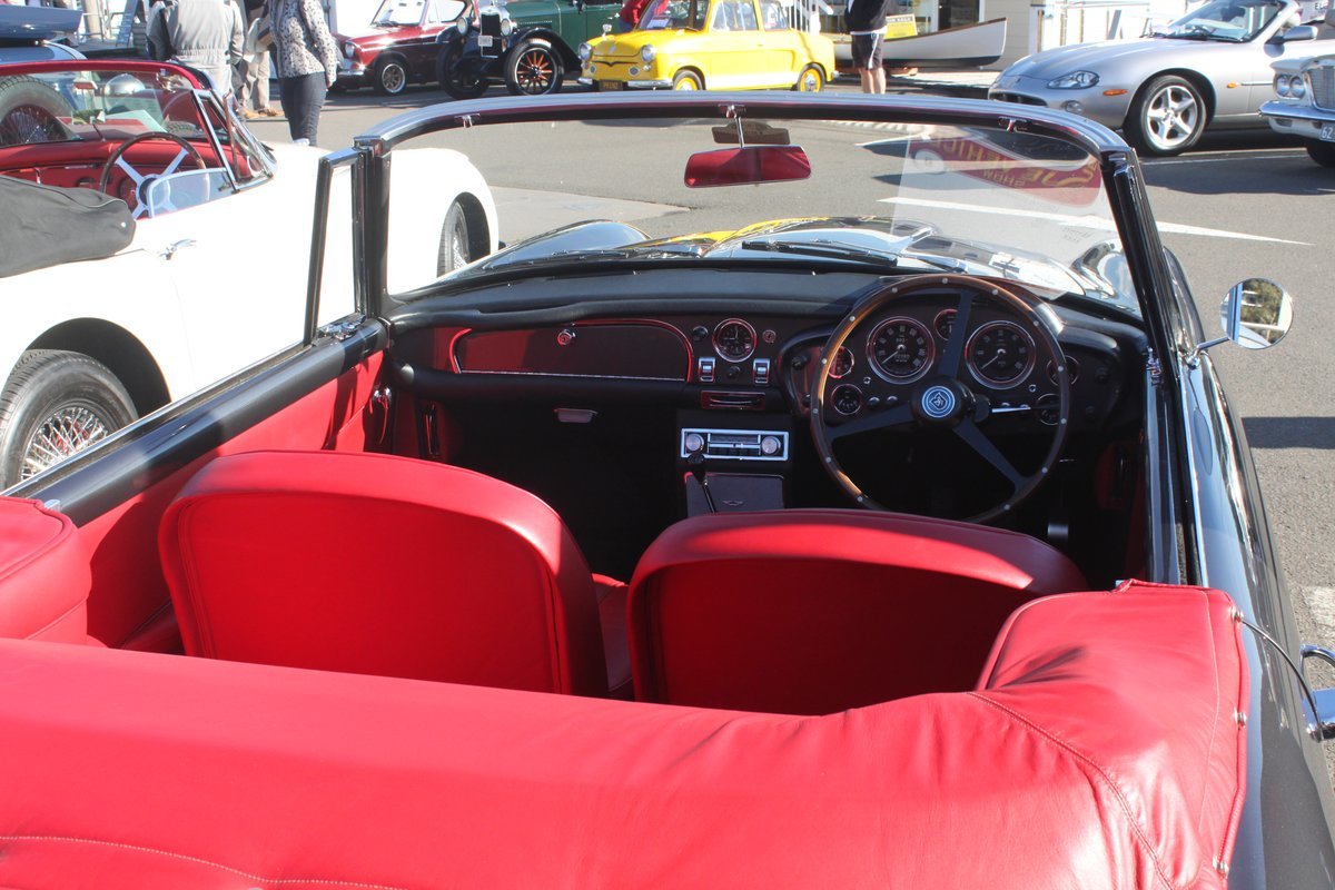 Aston Martin DB4 3.7 (243 Hp) Automatic