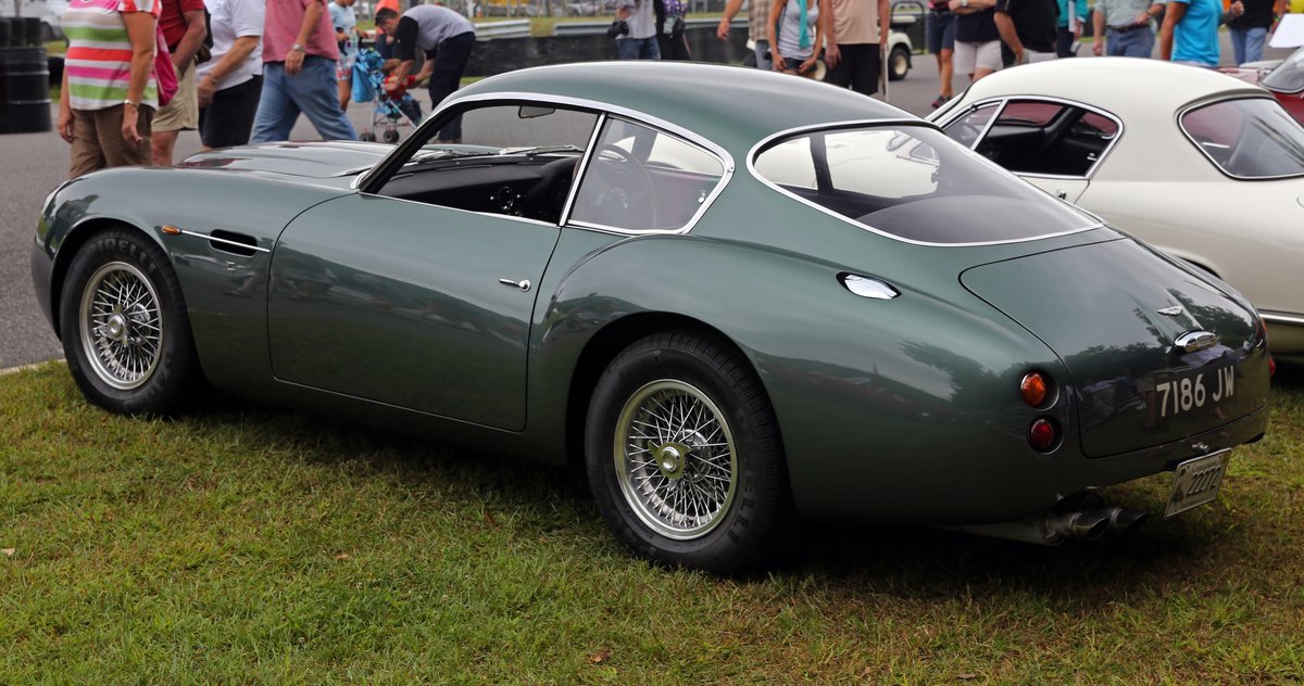 Aston Martin DB4 3.7 (318 Hp)