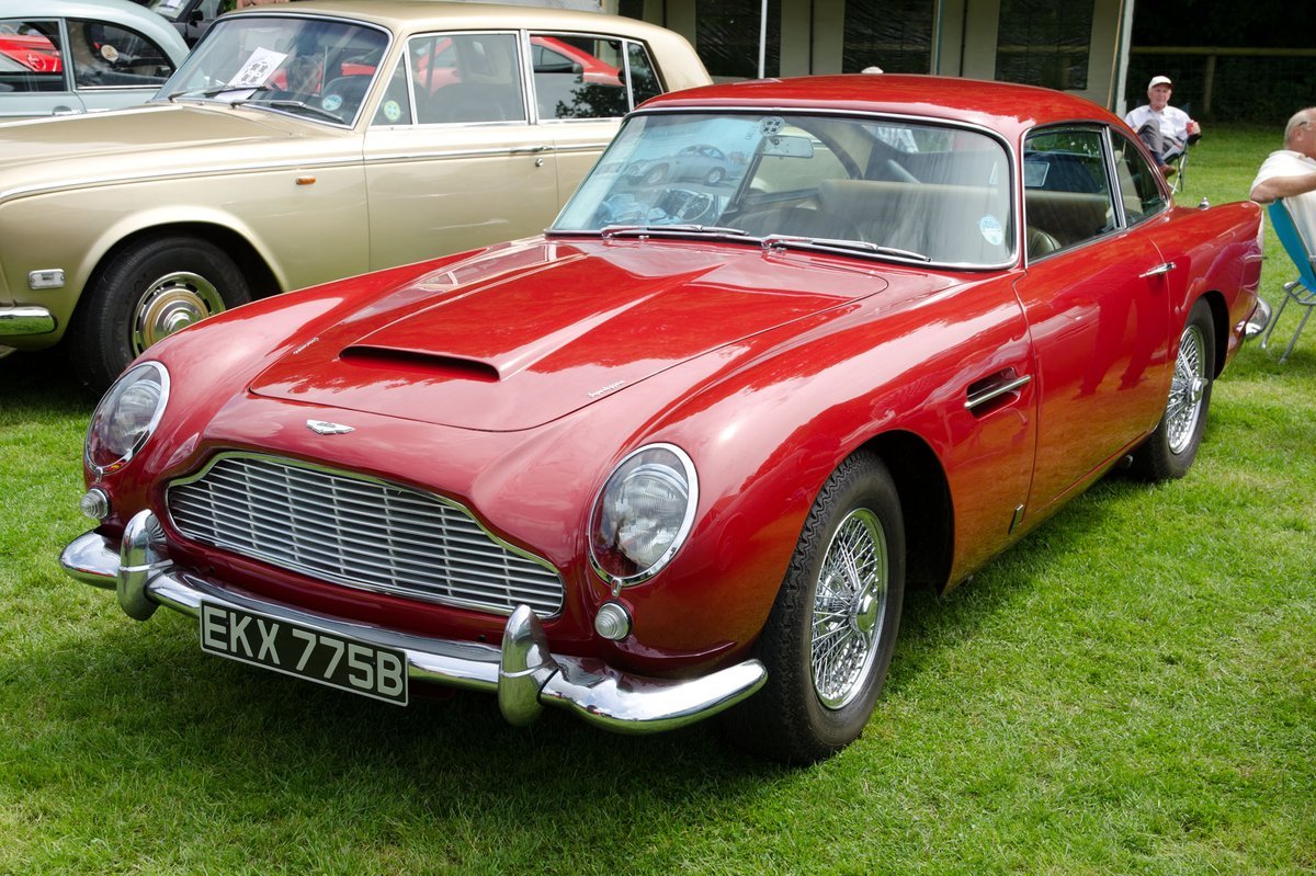 Aston Martin DB5 Aston Martin DB5