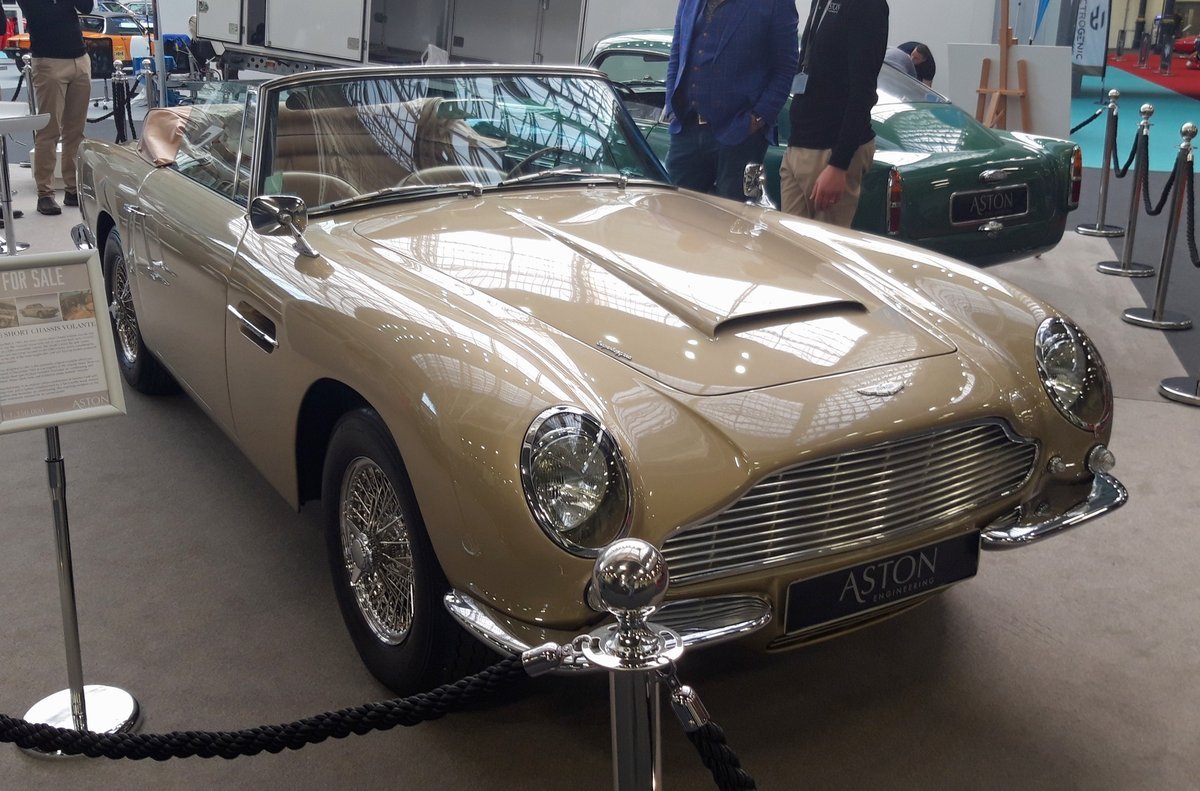 Aston Martin DB6 Aston Martin DB6 Volante