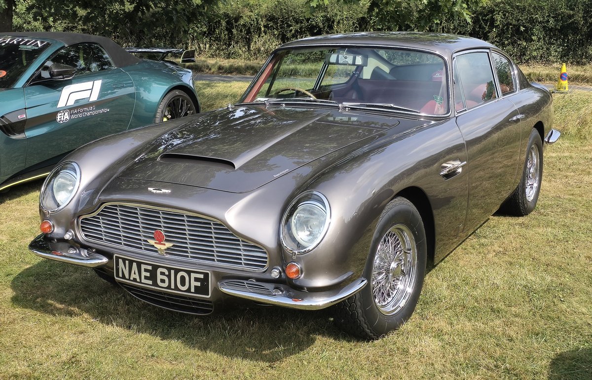 Aston Martin DB6 Aston Martin DB6