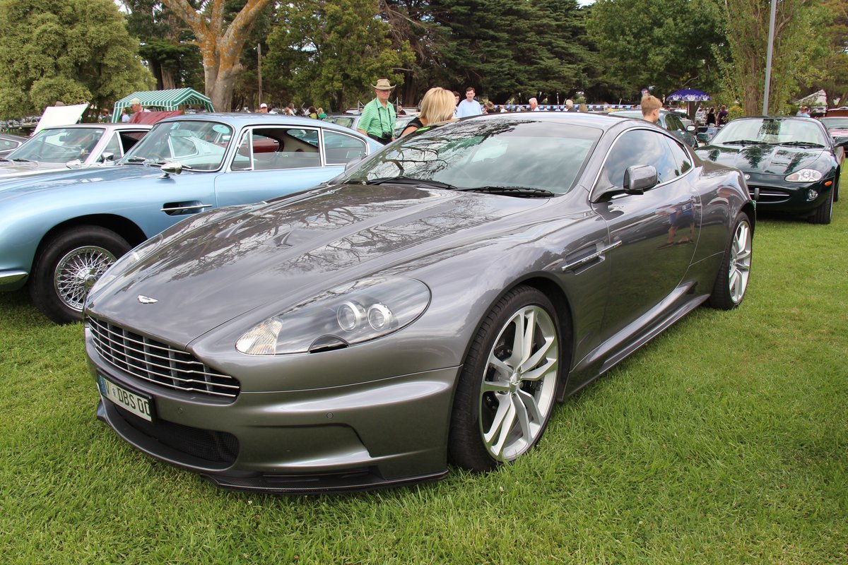 Aston Martin DBS Aston Martin DBS V12