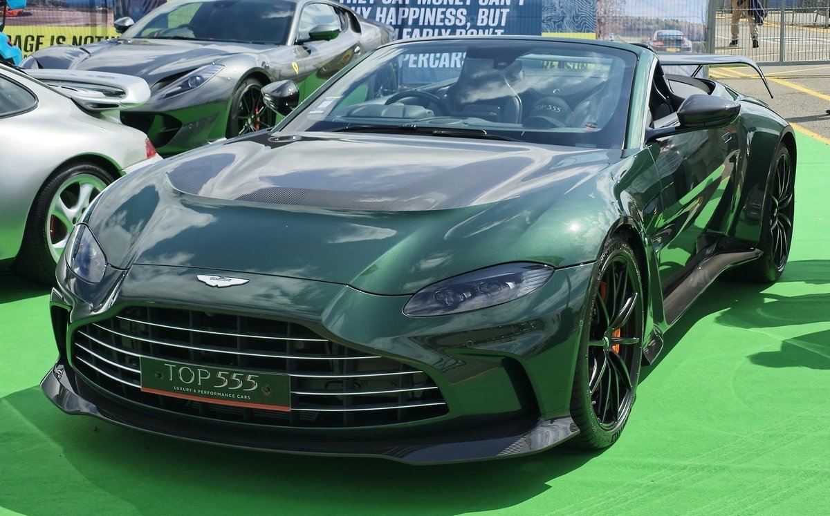 Aston Martin V12 Vantage Aston Martin V12 Vantage