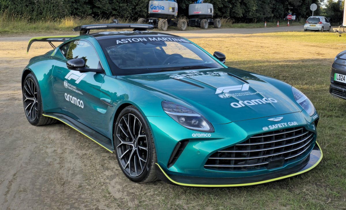 Aston Martin V8 Vantage Aston Martin V8 Vantage