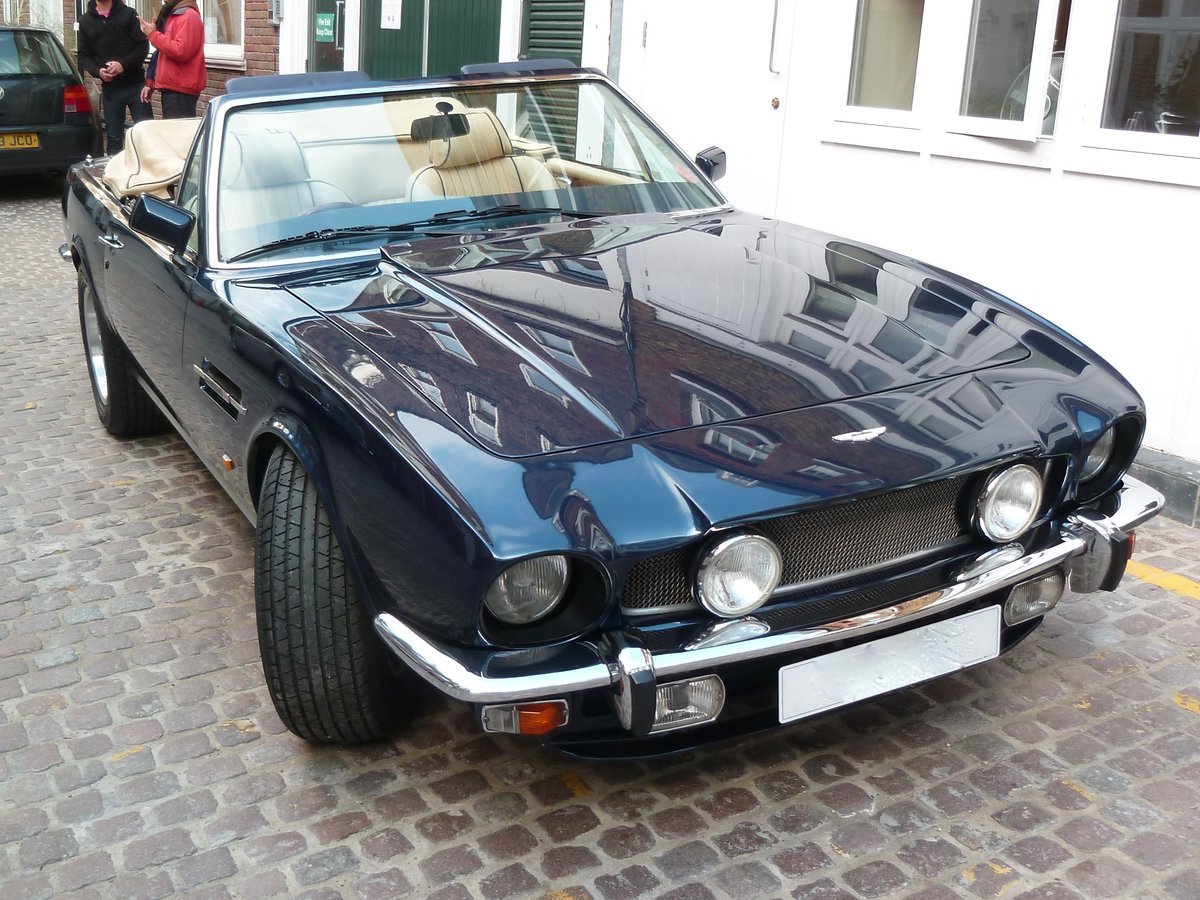 Aston Martin V8 Vantage Aston Martin V8 Volante