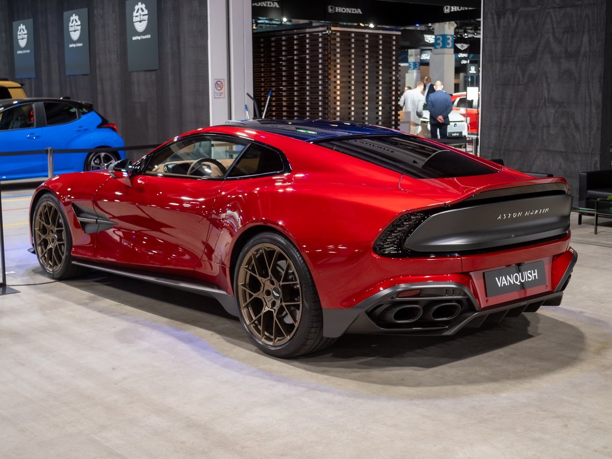 Aston Martin Vanquish 5.2 V12 (835 Hp) ZF