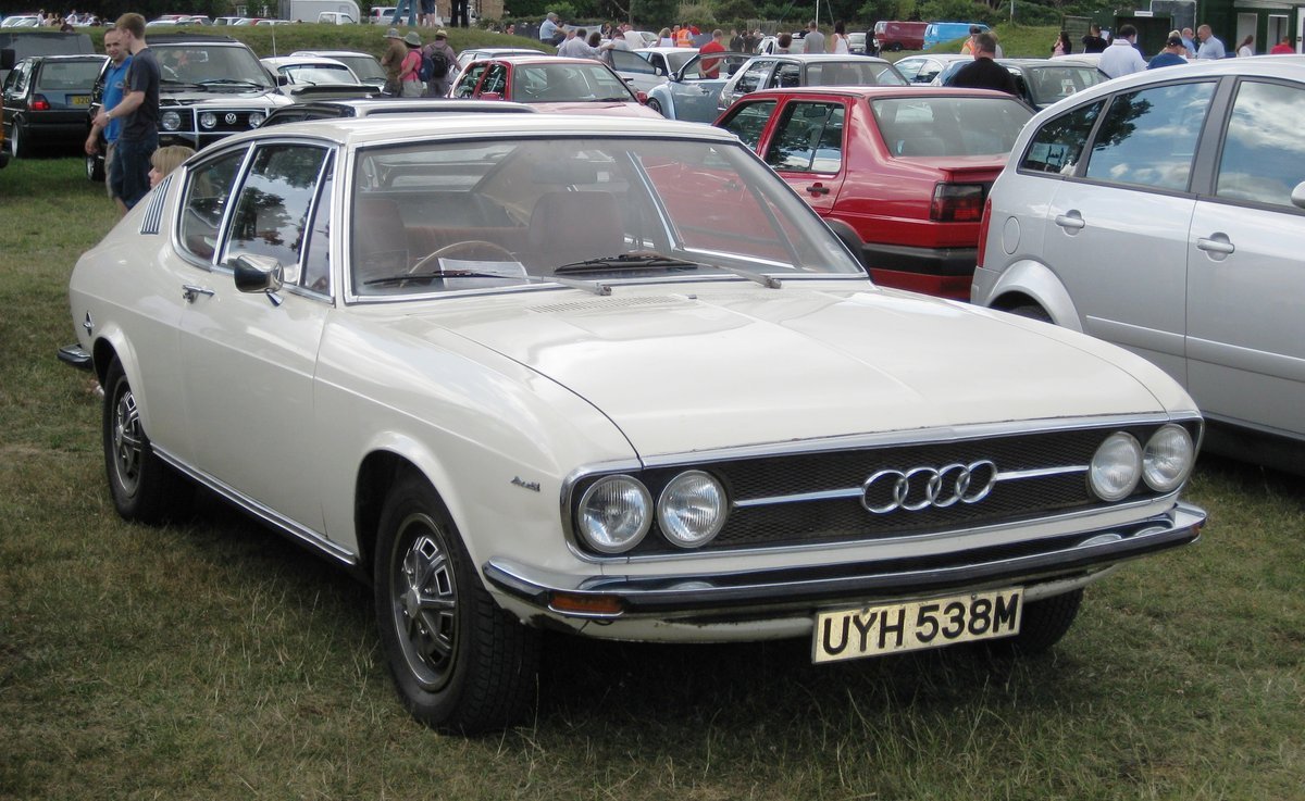 Audi 100 Audi 100 Coupe S