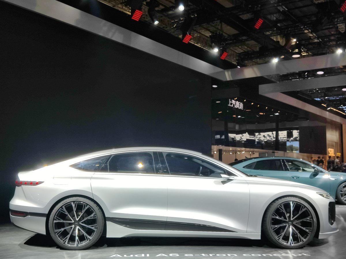 Audi A6 e-tron 100 kWh (476 Hp) quattro