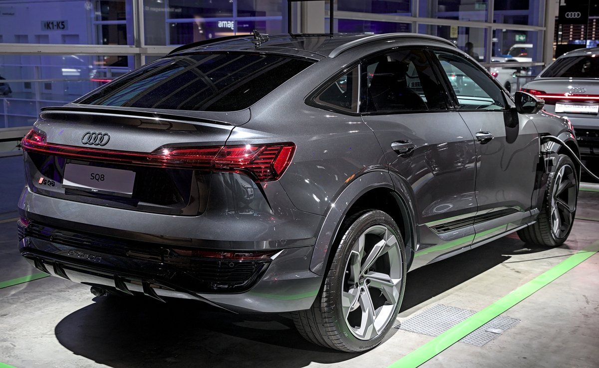 Audi SQ8 e-tron Audi SQ8 e-tron Sportback
