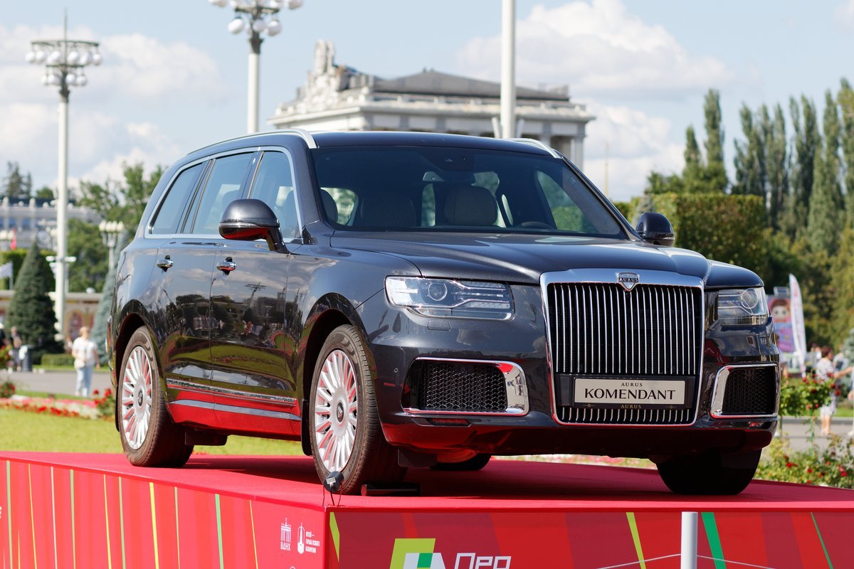 Aurus Komendant Aurus Komendant