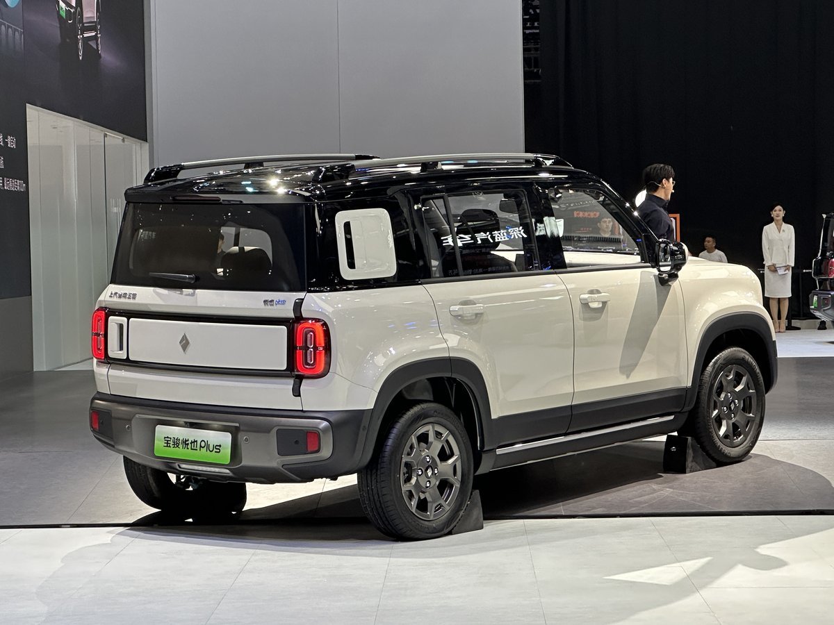 Baojun Yep 28.1 kWh (68 Hp) Electric