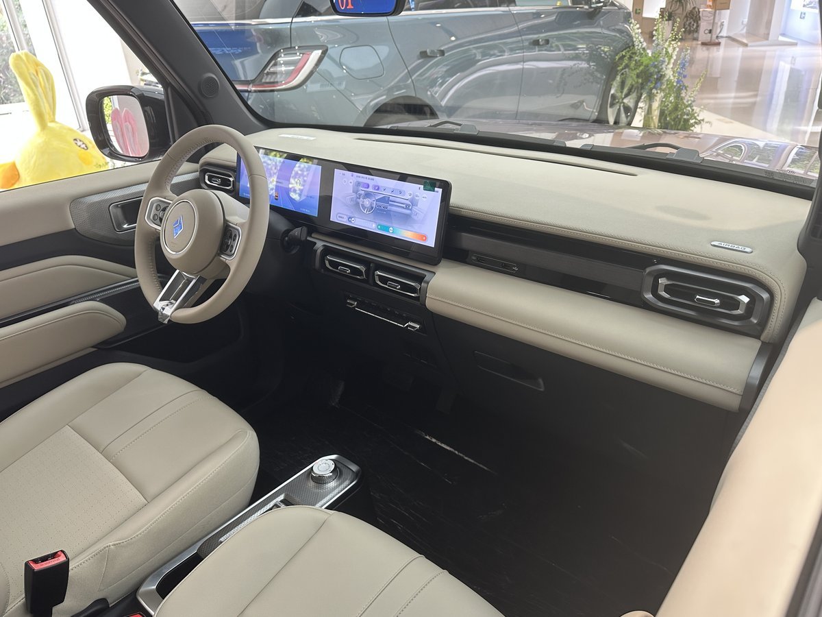 Baojun Yep 28.1 kWh (68 Hp) Electric