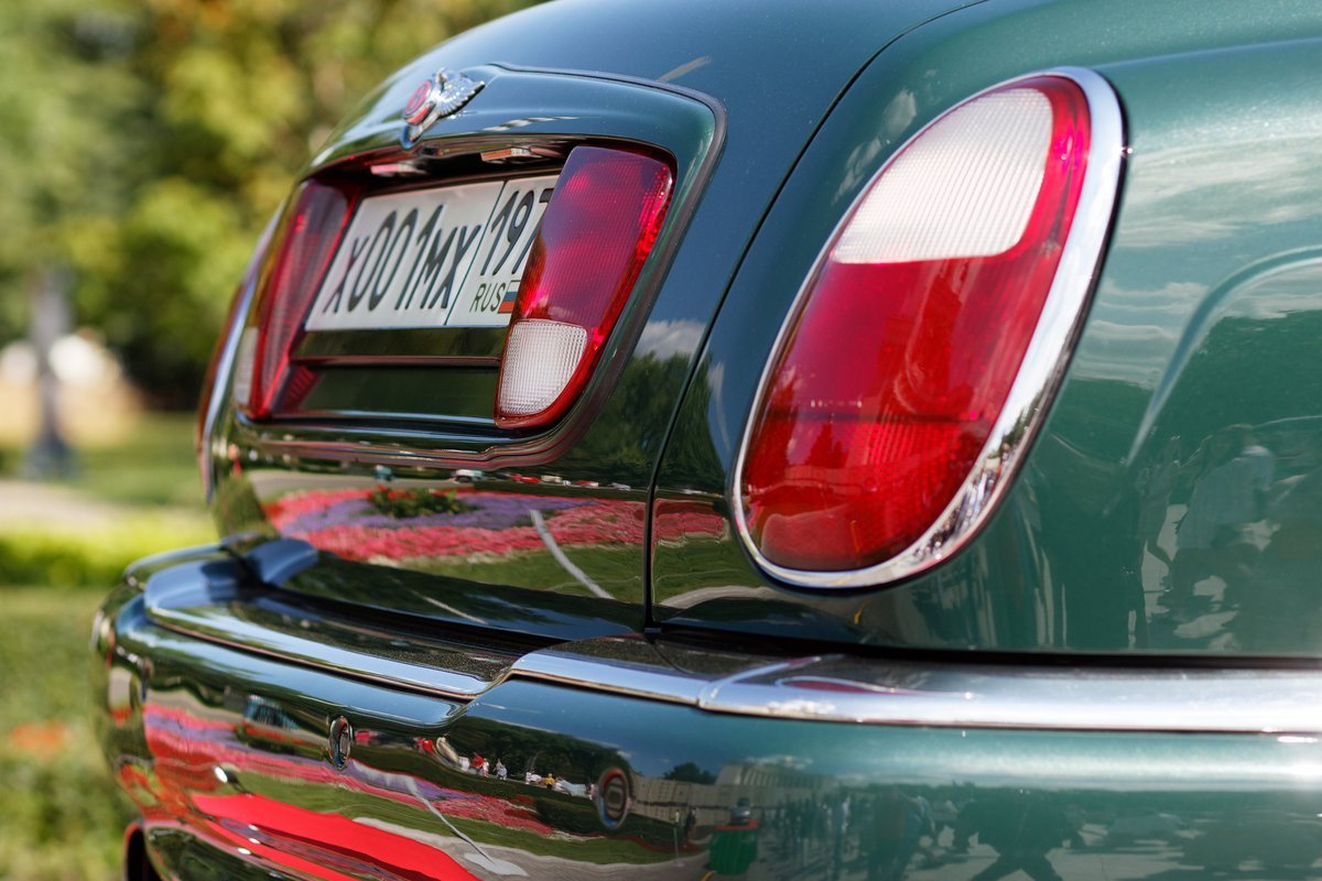 Bentley Arnage 6.8 V8 (405 Hp)