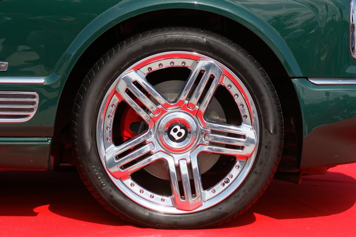 Bentley Arnage 6.8 V8 (405 Hp)